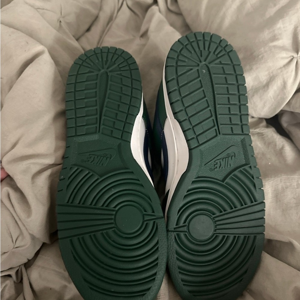 Nike Men's Green and White Sneakers - Picture 5 of 7